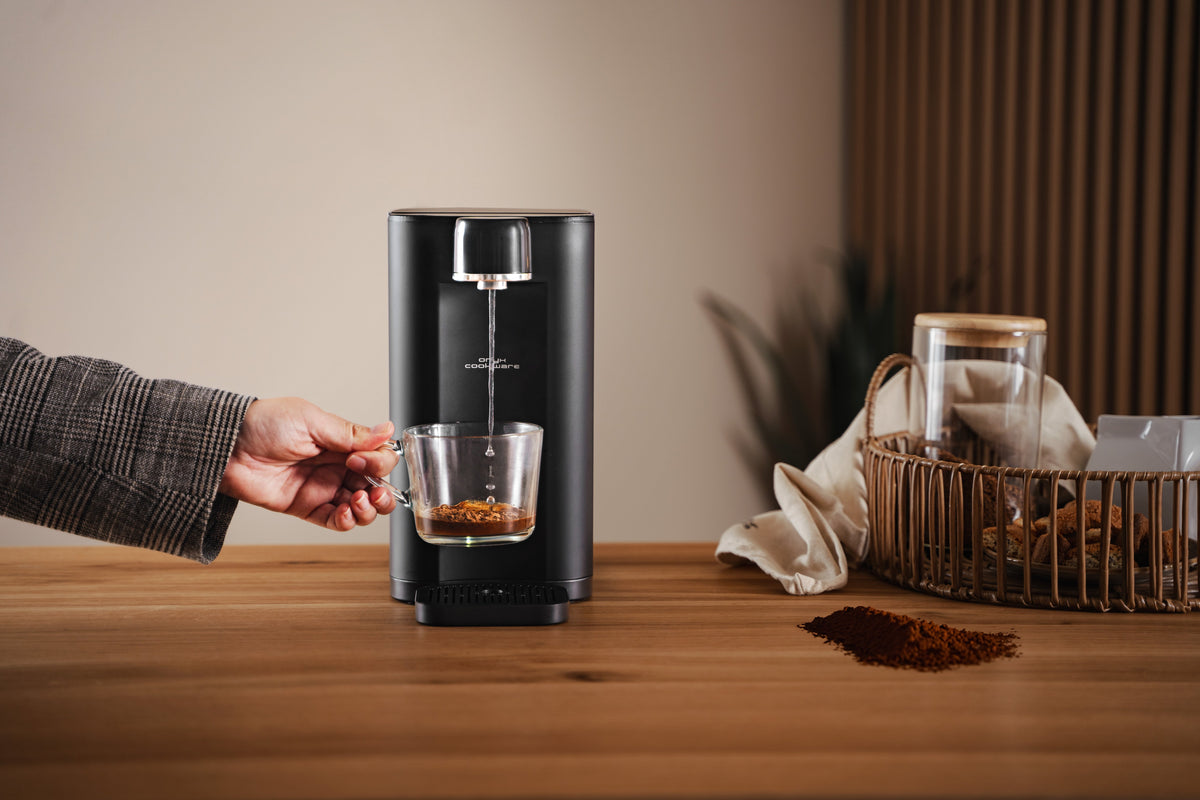 Comment obtenir instantanément de l’eau bouillante avec le Smart Cooker d’ONYX Cookware