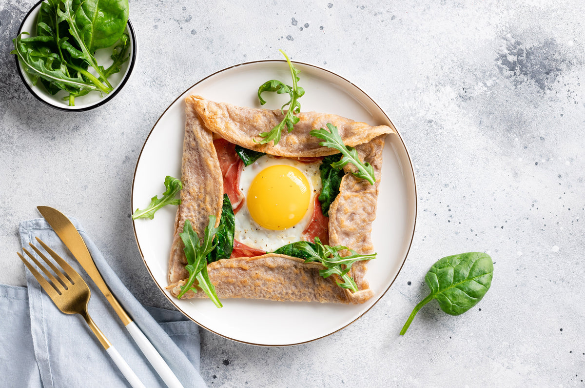 Galette française avec les ustensiles de cuisine ONYX Cookware