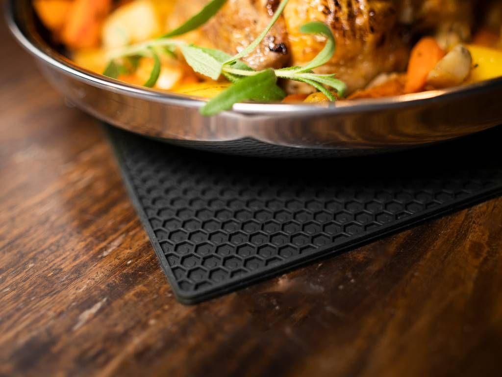 MANIQUE / DESSOUS-DE-PLAT LOT DE 2 - 6